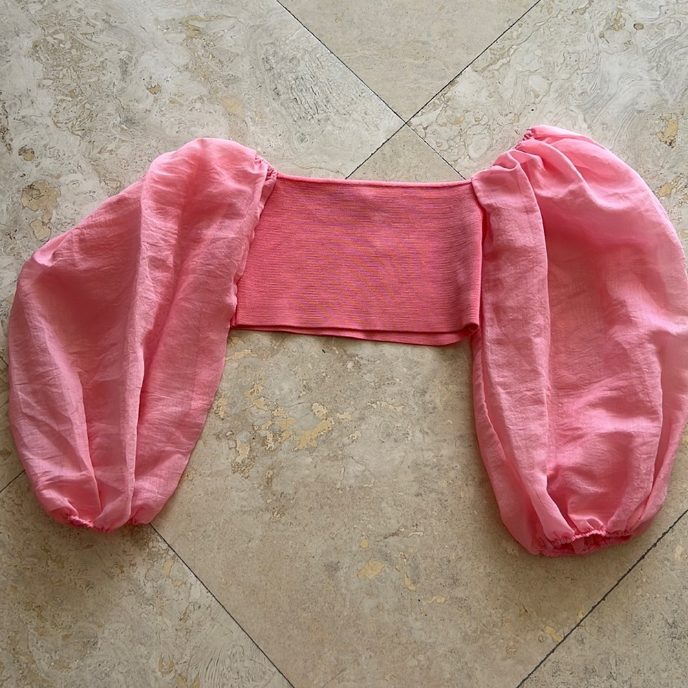 Zara - S crop pink top with puffy sleeves